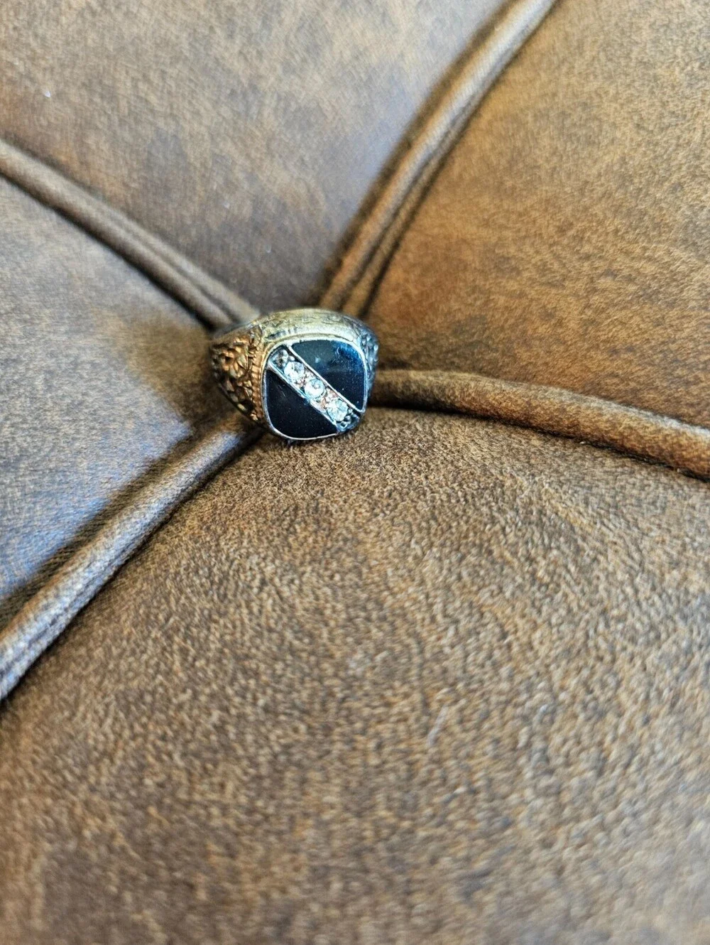 Vintage 1960s men's Sz 10.5 signet ring featuring a black stone Cubic Zirconia